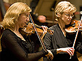 Violinists Leslie Shank and Elsa Nilsson