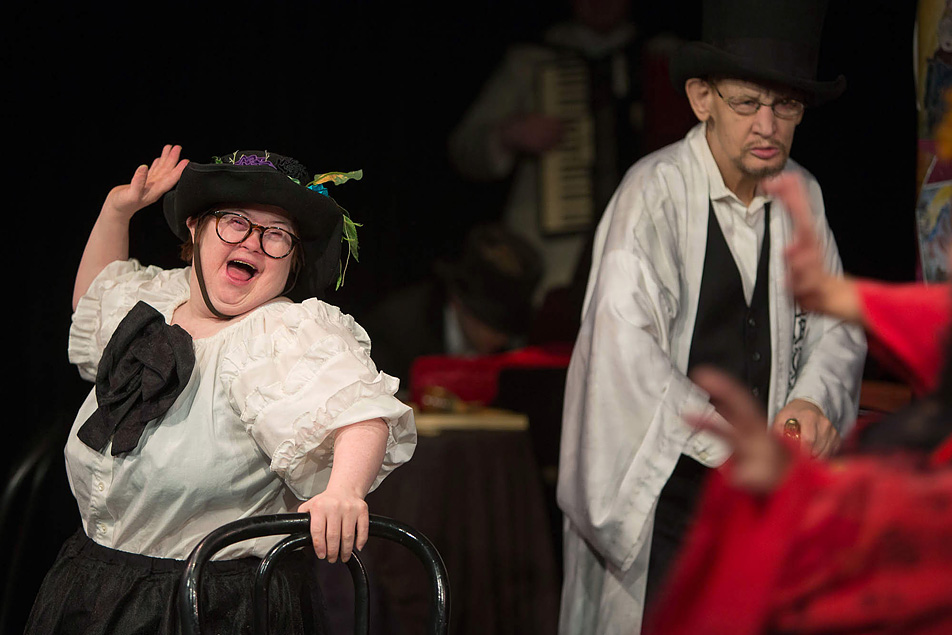 Laura Mullins, left, and Billy Tomaszewski