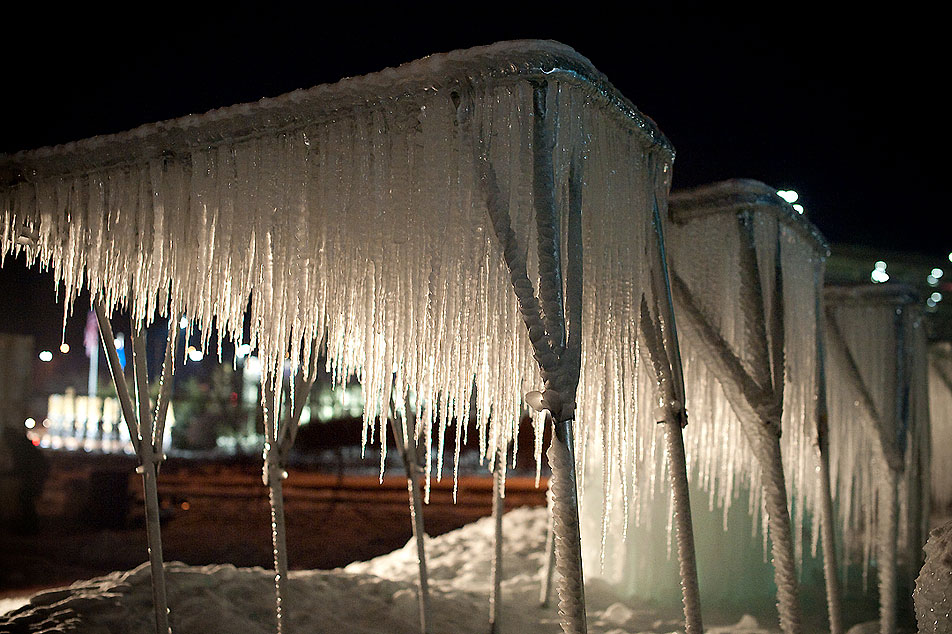 Growing icicles