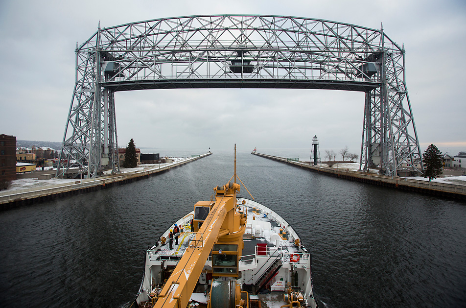 Lift Bridge channel