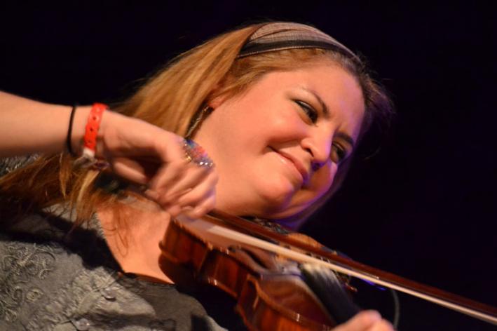 Cape Breton Fiddler Andrea Beaton - 20130501_andreabeaton_91