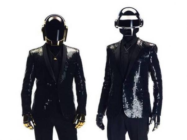 Robots at the top - The Chart Show, May 23, 2013