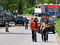 Relatives return to cars