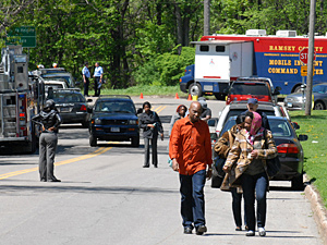 Relatives return to cars