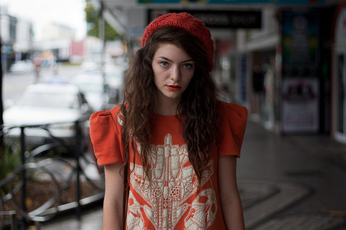 New Zealand-native Ella Yelich-O'Connor, who uses the stage name Lorde, climbs to the top spot this week New Zealand-native Ella Yelich-O'Connor, who uses the stage name Lorde, climbs to the top spot this week