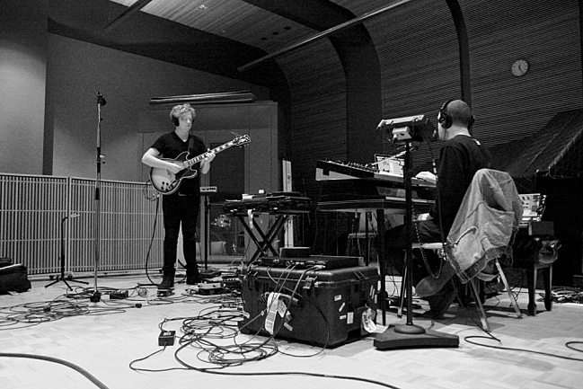 Darkside brings minimalist dance music to the spotlight for New Hot