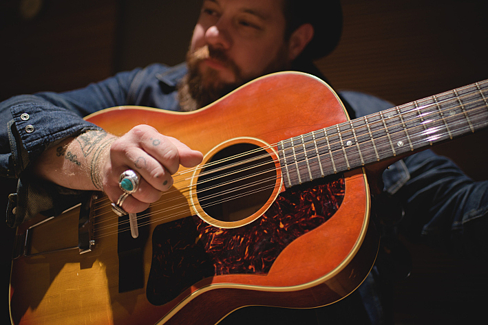 The Current's Guitar Collection: Nathaniel Rateliff, 1967 Gibson B-25 12-string | The Current ...
