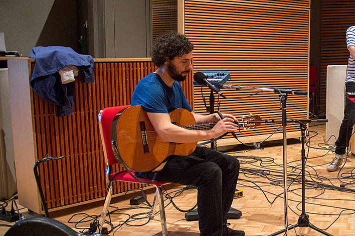 the currents guitar collection: jose gonzalez and spanish