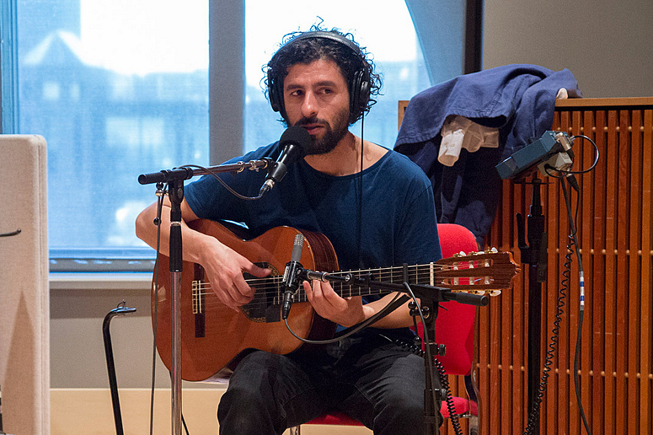 the currents guitar collection: jose gonzalez and spanish